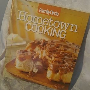 2008 Family Circle Hometown Cooking Recipe Book